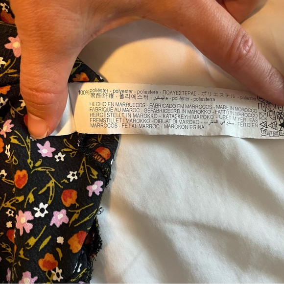 Zara Floral Mini Deep V Dress. Perfect Condition. Size Small. - Picture 7 of 7
